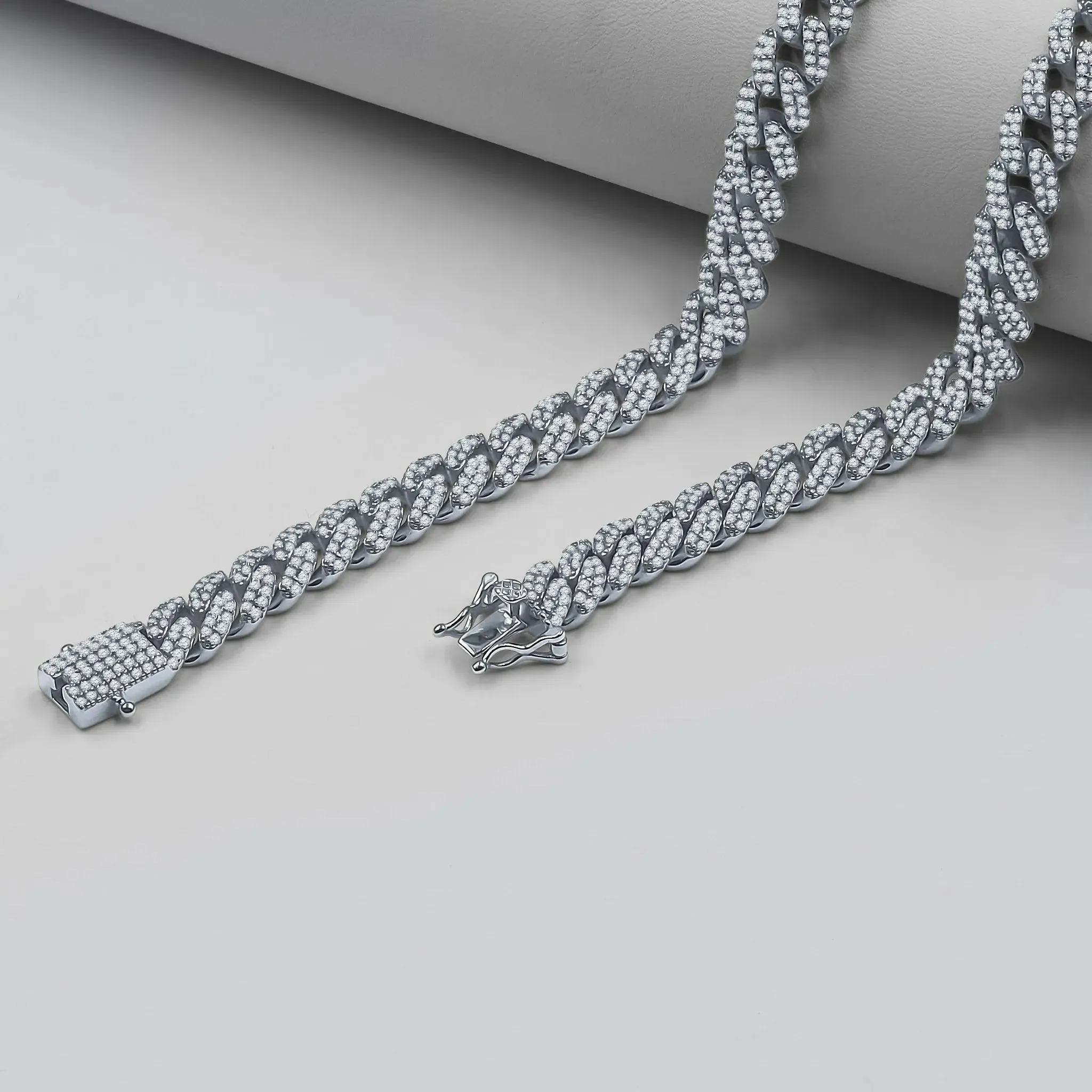 CAMEO 8MM Sterling Silver Cuban Link Chain with Hand-Set Zirconia Elegance