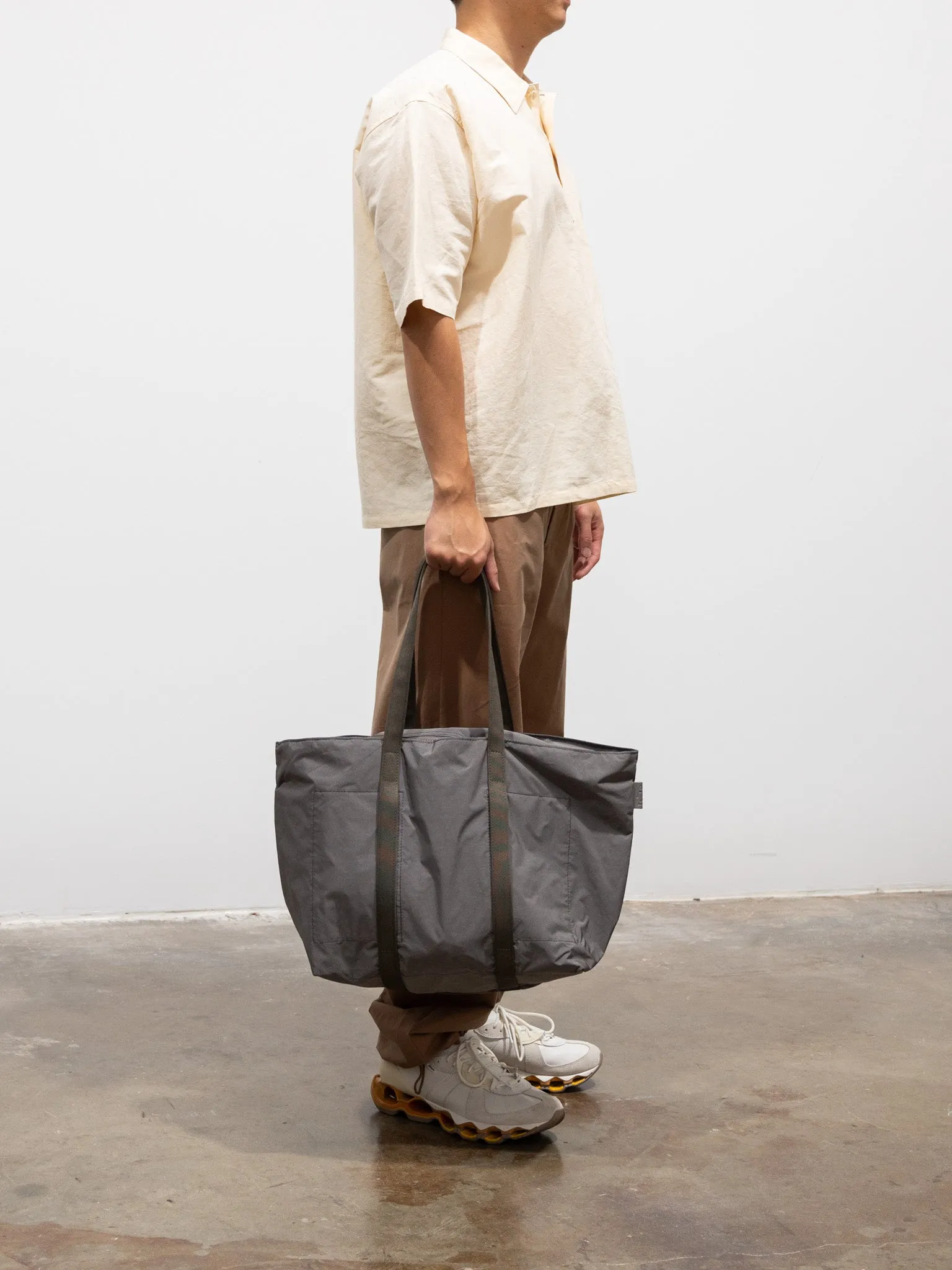 Medium Split Yarn Tote - Gray